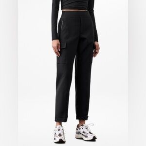 Athleta Endless High Rise Cargo Pant Black Women work casual utility career SZ 8